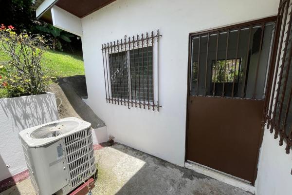 Venta de casa dos pisos con elevador en la loma (hato pintado)