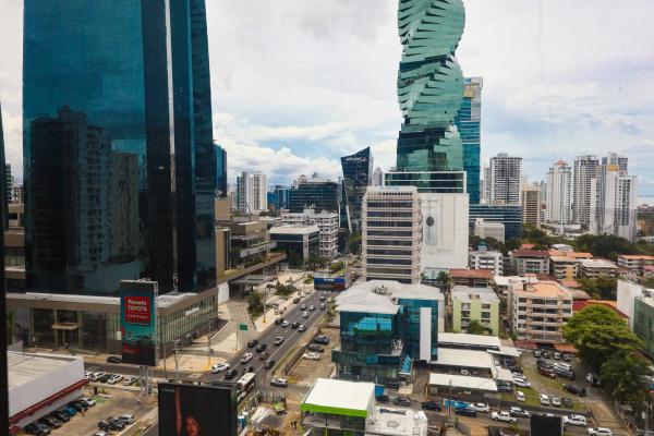 Entire office floor for rent on calle 50