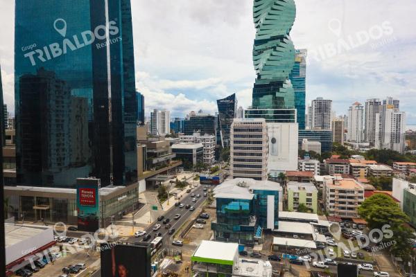 Oficina corporativa lista para ocupar en calle 50