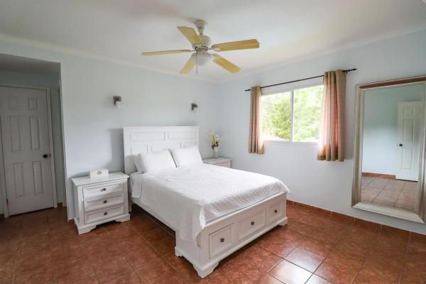Condominio amueblado de 2 habitaciones en venta