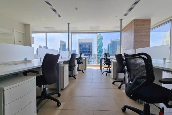Oficina amoblada moderna en sortis - 285 m2