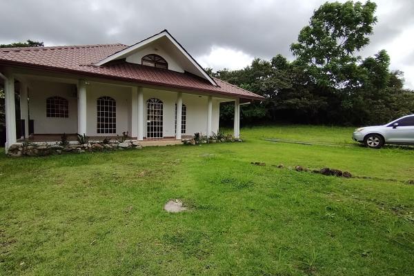 Se alquila casa en boquete, emerald drive.