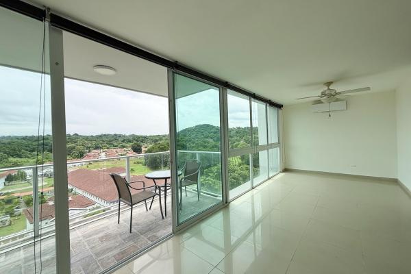 Amplio apartamento familiar en venta en pine hill