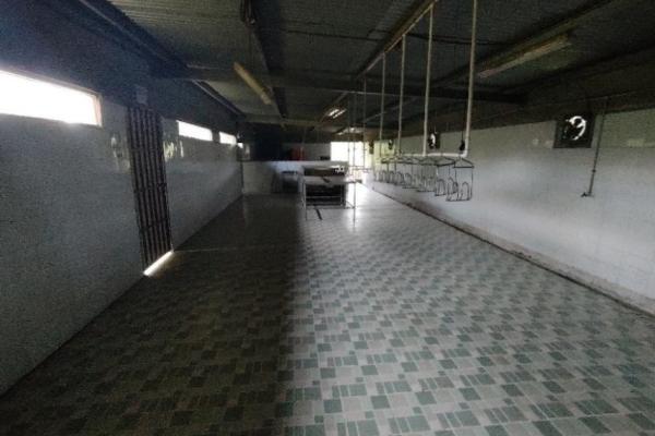 Granja de 13.6 ha con casa, galeras y río en natá, coclé