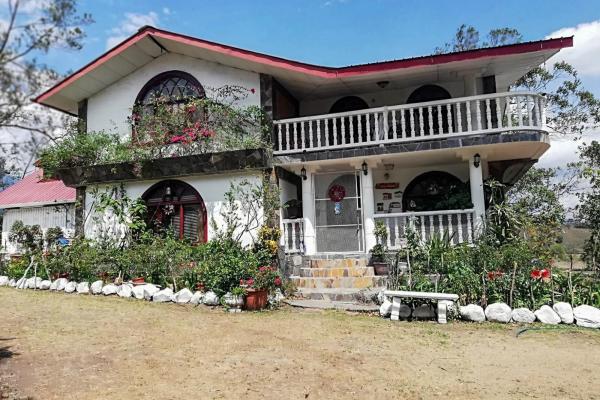 Casa de campo en las tierras altas con 2 hectáreas en volcán
