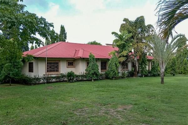 Casa estilo hacienda de 4 dormitorios en david