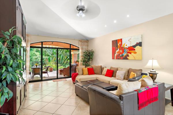 Rare 3-bedroom corner condo in valle escondido