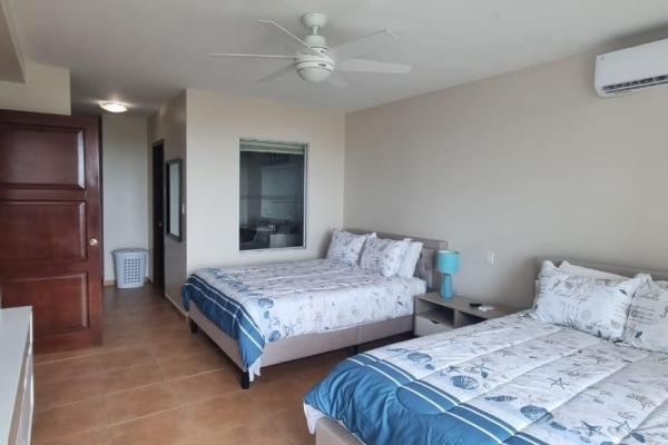 Ocean view apartment with golf access in coronado