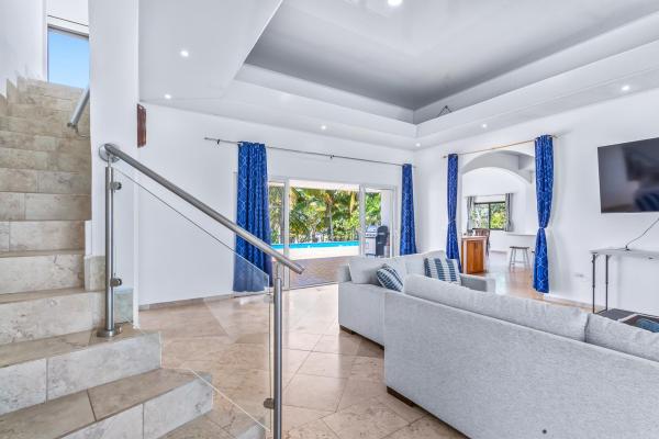 Beachfront estate on 1.5 hectares in playa nanzal
