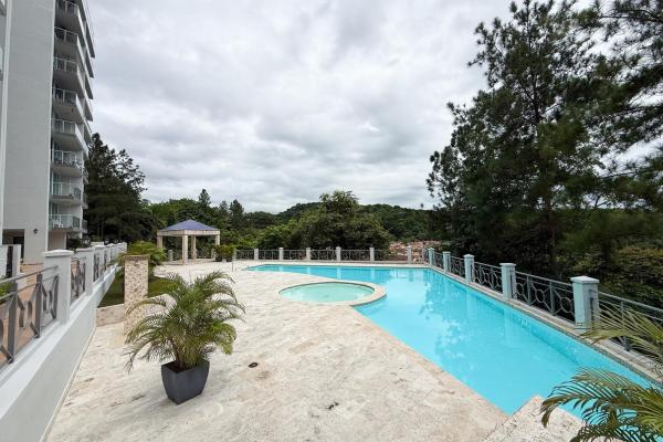Amplio apartamento familiar en venta en pine hill
