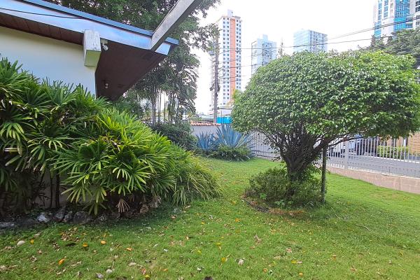 Venta de casa con uso comercial en san francisco