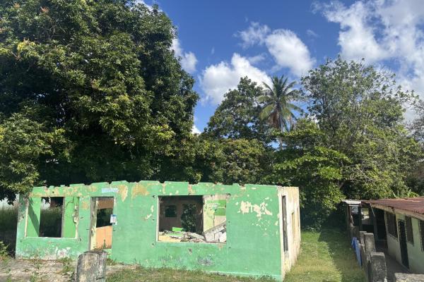 Hight-traffic land in parque lefevre for sale