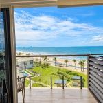 Apartamento frente a la playa con hermosas vistas al océano.