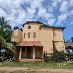 Sale of a beachfront house in palenque, colon.