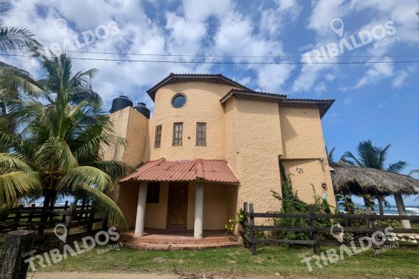 Venta de casa frente al mar en palenque colon