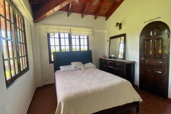 Hacienda española con piscina