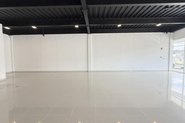 Commercial premises in galería cincuentenario