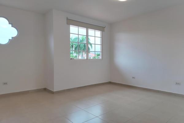 Alquiler de casa unifamiliar en esquina – costa sur, villa valencia