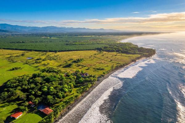 Finca frente al mar en 1,5 hectáreas en playa nanzal