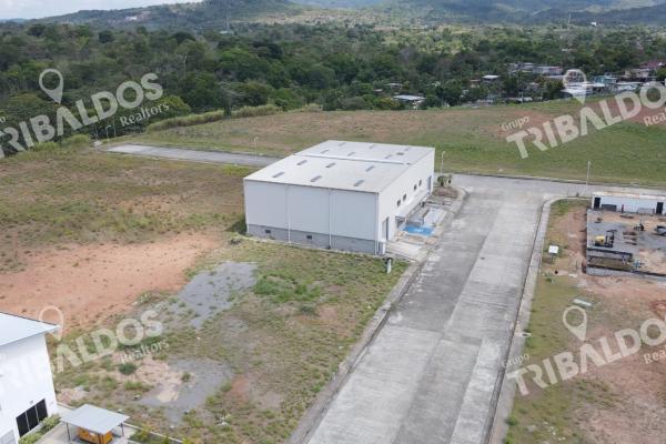 Venta de 4 lotes tocumen storage complex
