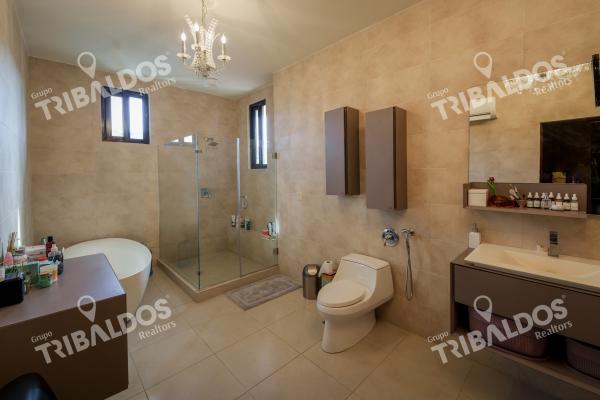 Venta de casa en ph embassy club, clayton