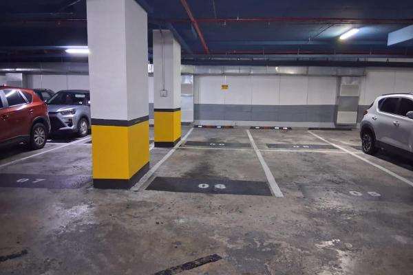 Office for sale or rent with terrace in cde