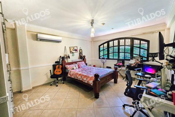 Venta de amplia casa en albrook