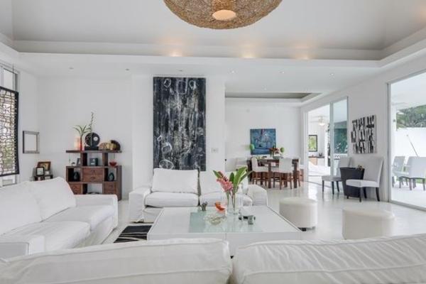 Spectacular beach house in costa esmeralda
