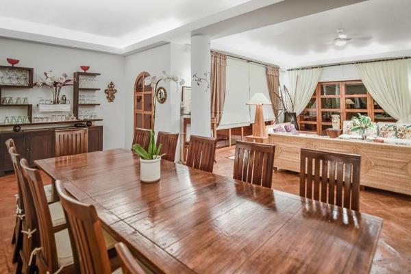 Villa esplendorosa, lujosa propiedad con vistas al mar