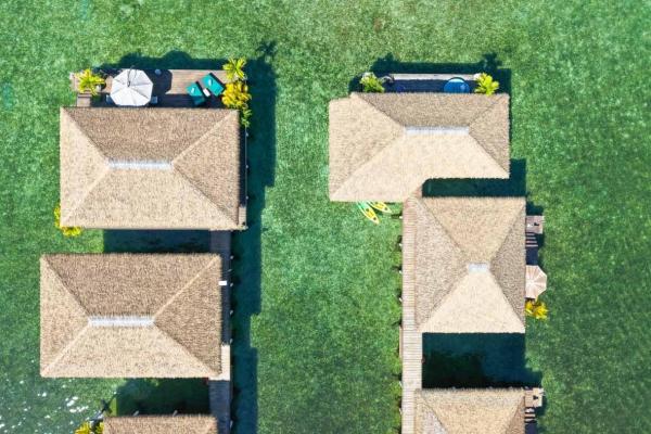 Coral bay bungalows - luxury overwater resort