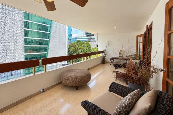 Venta de apartamento en obarrio