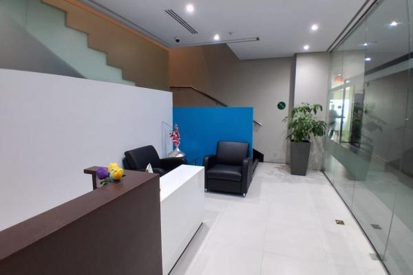 Office for sale or rent with terrace in cde