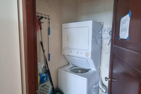 Ocean view apartment with golf access in coronado