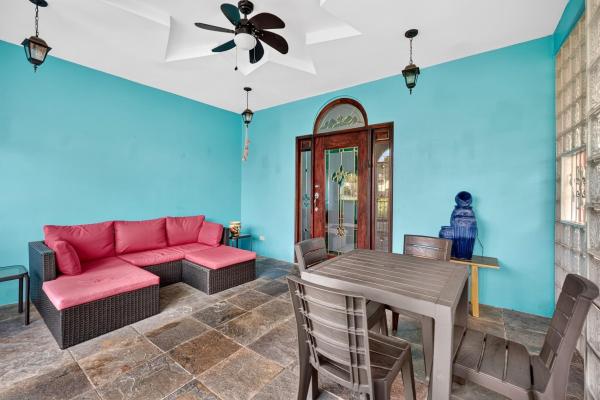 Fully furnished alto boquete home for sale