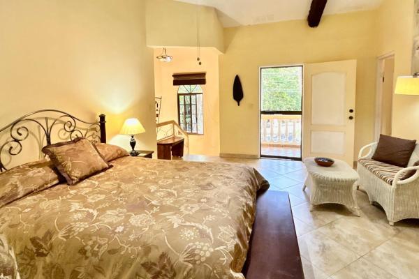 Casa en altos de maría con estudios independientes