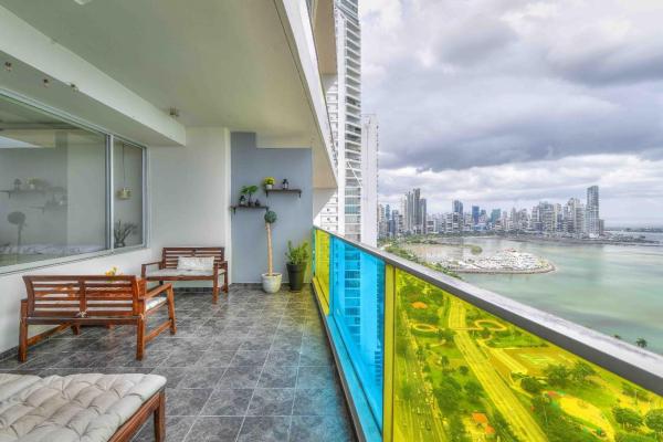 Apartamento frente al mar en venta avenida balboa