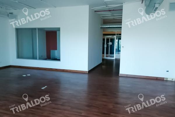 Alquiler de oficina en ph plaza real, costa de este