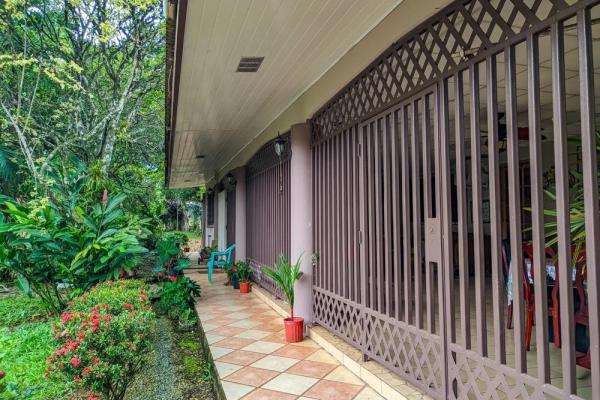 Terreno a pie de carretera con 2,906 m² en dolega