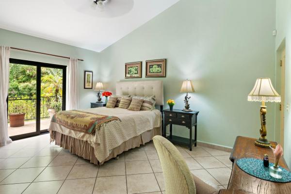 Rare 3-bedroom corner condo in valle escondido