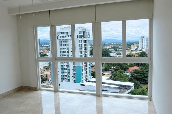 Apartment with view and access to omar park