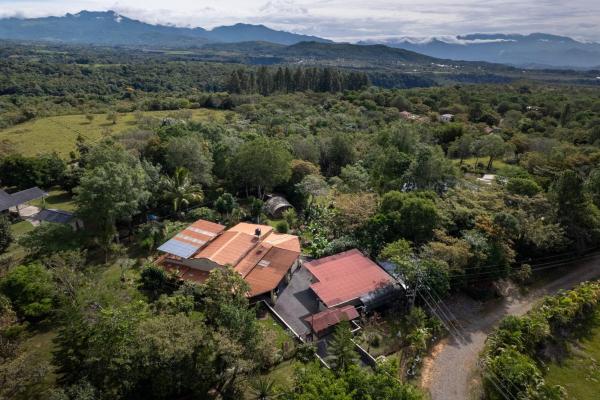 3 bedroom 3.5 bath home in potrerillos panama