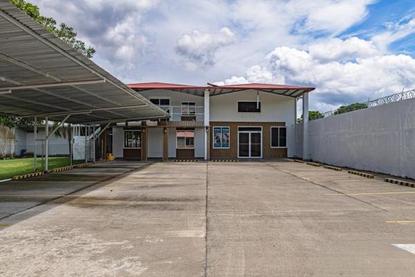 Mixed-use commercial property in san pablo viejo