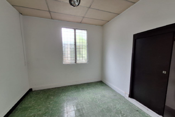 Venta de terreno con mejoras en rio abajo