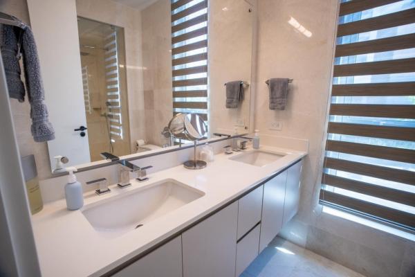 Beach club residences, ocean reef island