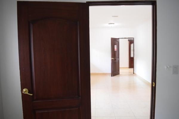Venta o alquiler de casa comercial en marbella