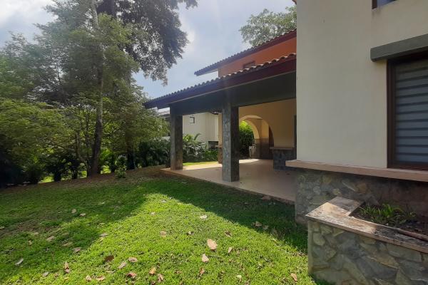 Venta o alquiler de casa en ph los senderos de camino de cruces, clayton