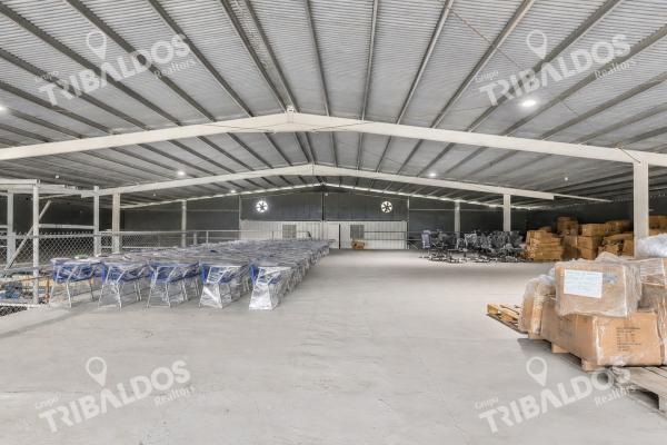 Venta de galera con mezzanine en pacora