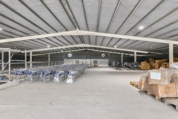 Venta de galera con mezzanine en pacora