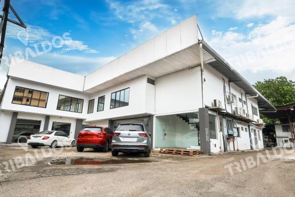 Warehouse for sale in parque lefevre