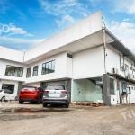 Venta de galera en parque lefevre